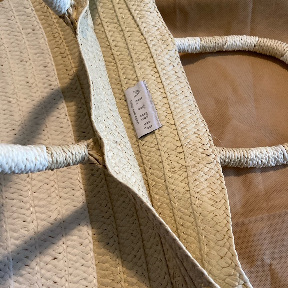 Altru Straw Tote